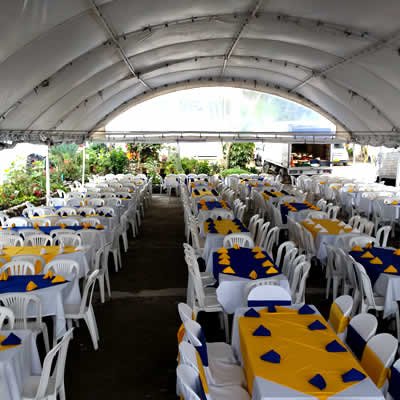 alquiler economico de mesas sillas menaje manteles